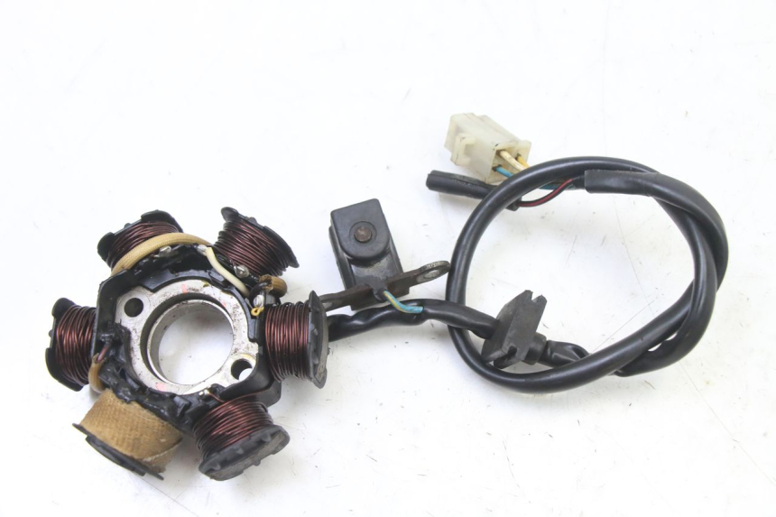 photo de ROTOR STATOR PEUGEOT VIVACITY NEW 2T 50 (2008 - 2017) - Points de fixation