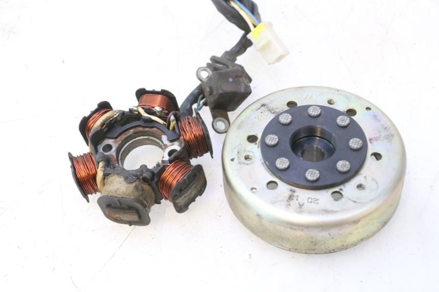 photo de ROTOR STATOR PEUGEOT VIVACITY NEW 2T 50 (2008 - 2017) - Vue rapprochée
