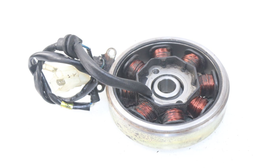 photo de ROTOR STATOR PEUGEOT VIVACITY NEW 4T 50 (2008 - 2017) - Détail de la pièce
