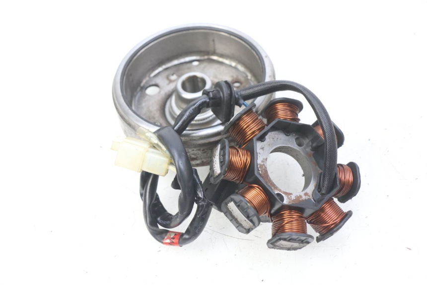 photo de ROTOR STATOR PEUGEOT VIVACITY NEW 4T 50 (2008 - 2017) - Zoom état d’usage