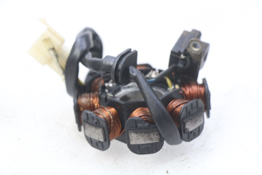 photo de ROTOR STATOR PEUGEOT VIVACITY NEW 4T 50 (2008 - 2017) - Gros plan technique