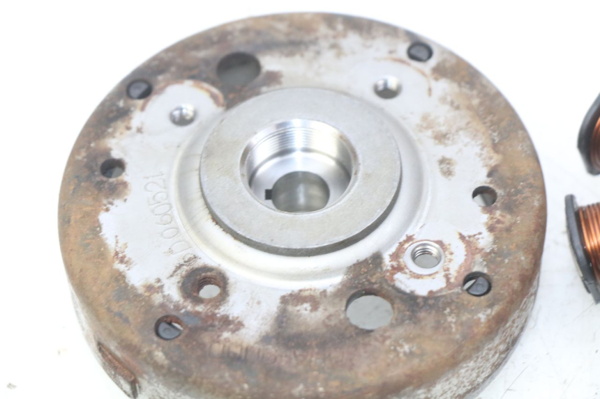 photo de ROTOR STATOR PEUGEOT VIVACITY NEW 4T 50 (2008 - 2017) - Marquages et références