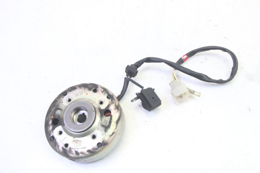 photo de ROTOR STATOR PEUGEOT VIVACITY NEW 4T 50 (2008 - 2017) - Autre angle de vue