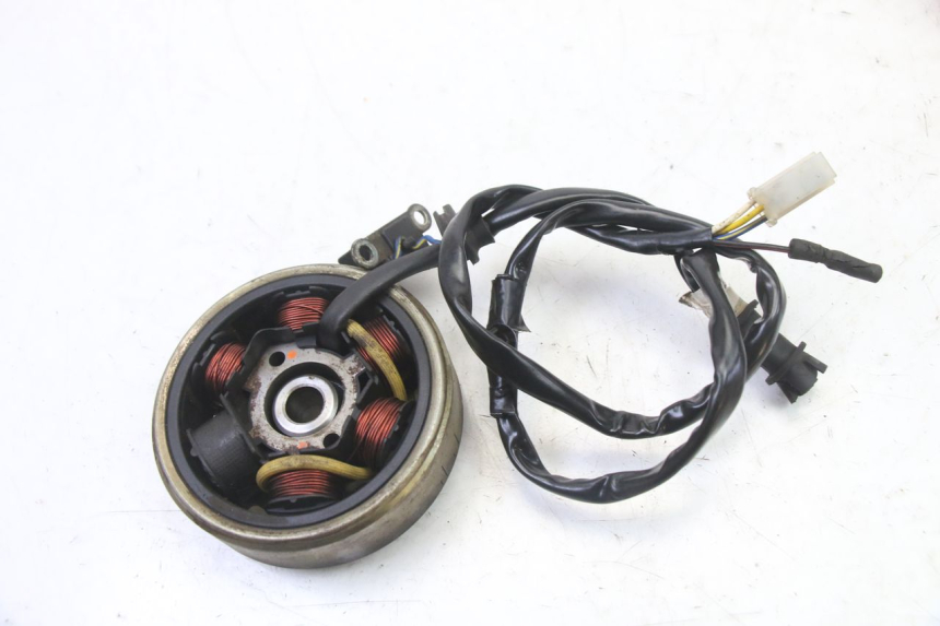 photo de ROTOR STATOR PEUGEOT VIVACITY 50 (2004 - 2009) - Autre angle de vue