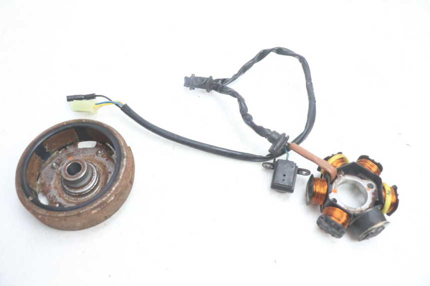 photo de ROTOR STATOR PEUGEOT VIVACITY 50 (2004 - 2009) - Détail de la pièce
