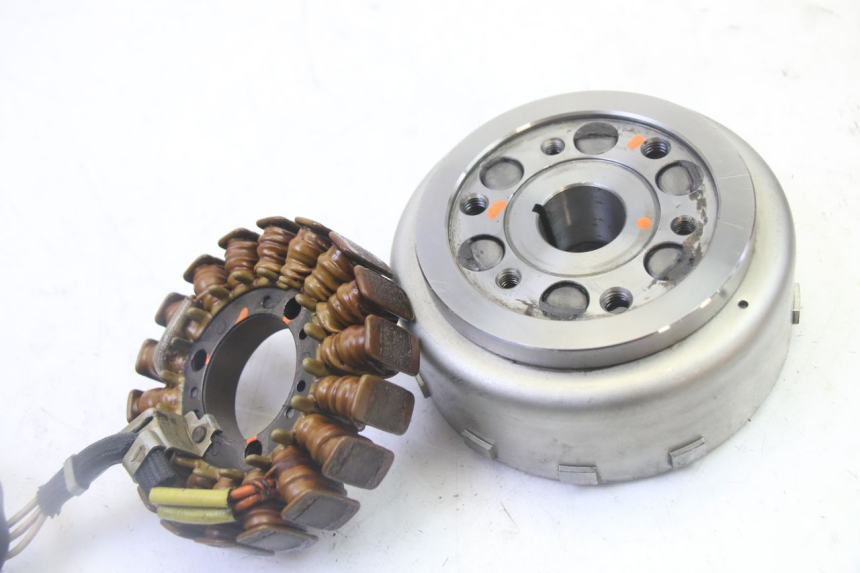 photo de ROTOR STATOR YAMAHA X-CITY XCITY 125 (2007 - 2013) - Gros plan technique