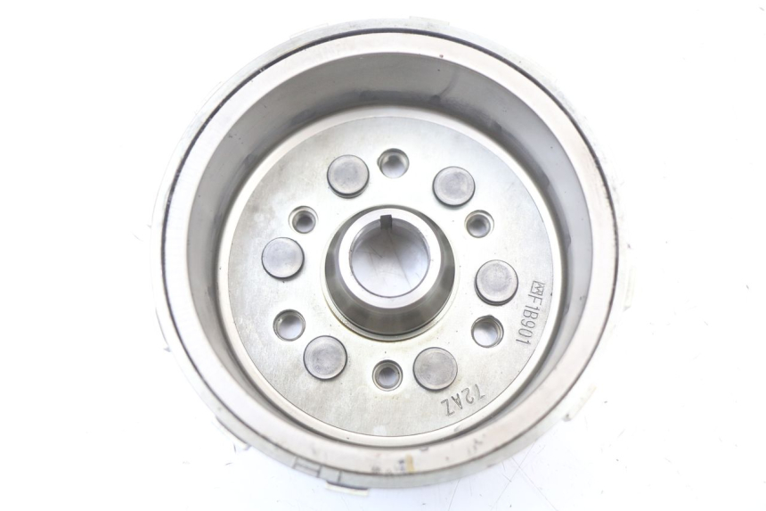 photo de ROTOR STATOR YAMAHA XMAX X-MAX ABS 125 (2017 - 2020) - Gros plan technique