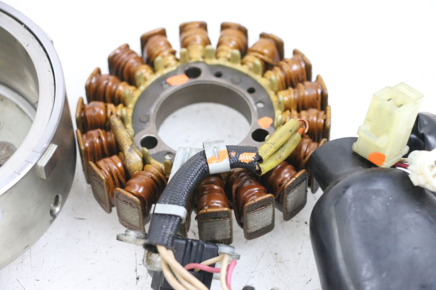 photo de ROTOR STATOR YAMAHA X-MAX XMAX 125 (2010 - 2013) - Points de fixation