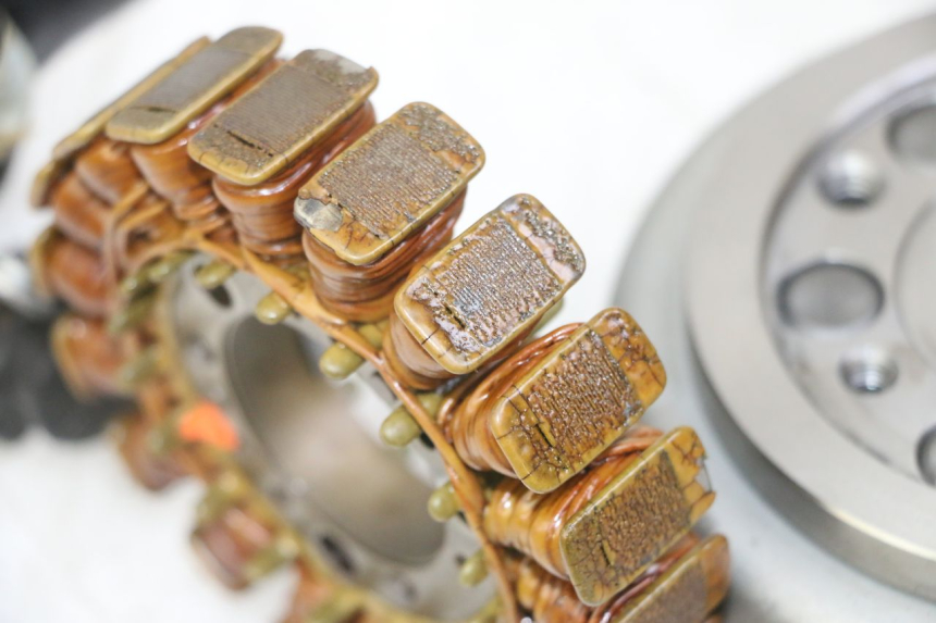 photo de ROTOR STATOR YAMAHA XMAX X-MAX 125 (2006 - 2009) - Points de fixation