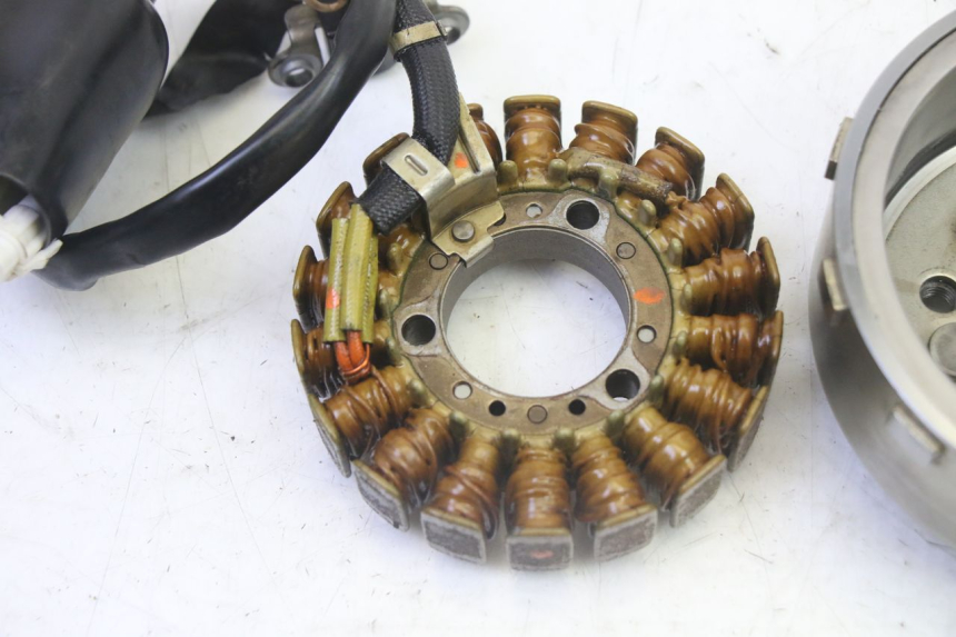 photo de ROTOR STATOR YAMAHA XMAX X-MAX 125 (2006 - 2009) - Zoom état d’usage