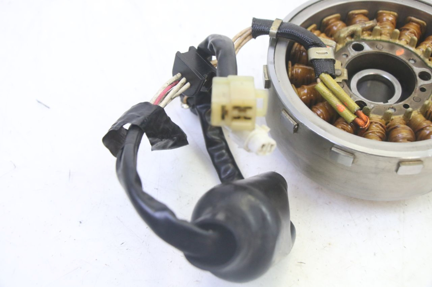 photo de ROTOR STATOR YAMAHA XMAX X-MAX 125 (2006 - 2009) - Gros plan technique