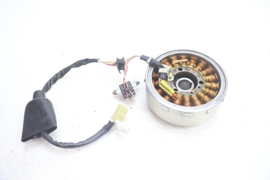photo de ROTOR STATOR YAMAHA XMAX X-MAX 125 (2006 - 2009) - Autre angle de vue