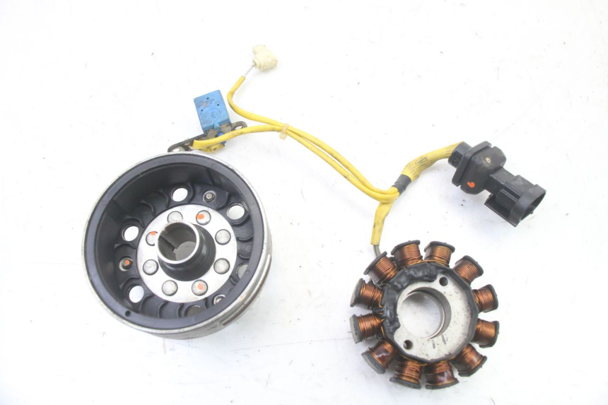 photo de ROTOR STATOR PIAGGIO X8 125 (2004 - 2007) - Autre angle de vue