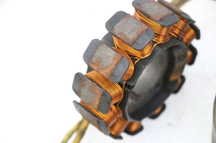 photo de ROTOR STATOR PIAGGIO X9 EVOLUTION 125 (2003 - 2007) - Détails caractéristiques