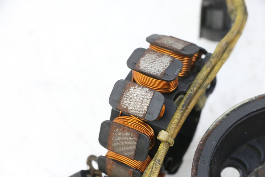 photo de ROTOR STATOR PIAGGIO X9 EVOLUTION 125 (2003 - 2007) - Points de fixation