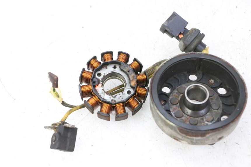 photo de ROTOR STATOR PIAGGIO X9 EVOLUTION 125 (2003 - 2007) - État de surface