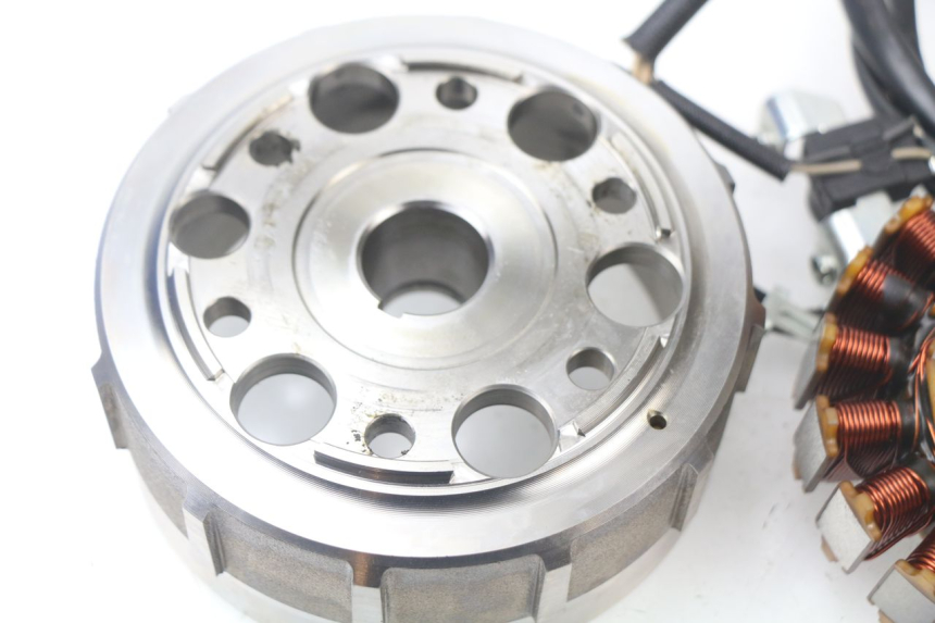 photo de ROTOR STATOR YAMAHA XP T-MAX TMAX ABS 530 (2012 - 2015) - Gros plan technique