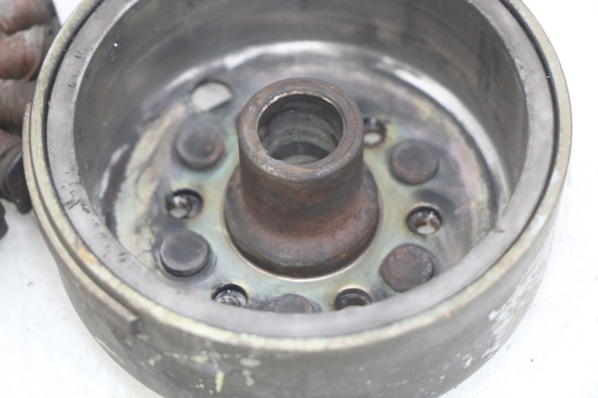 photo de ROTOR STATOR YAMAHA YP MAJESTY 125 (1998 - 2001) - Points de fixation