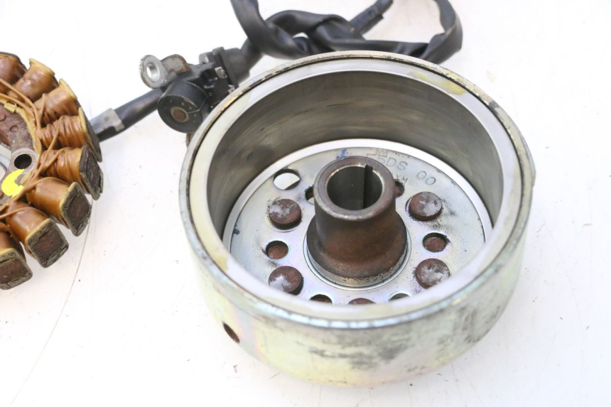photo de ROTOR STATOR YAMAHA YP MAJESTY 125 (2002 - 2006) - Photo complémentaire
