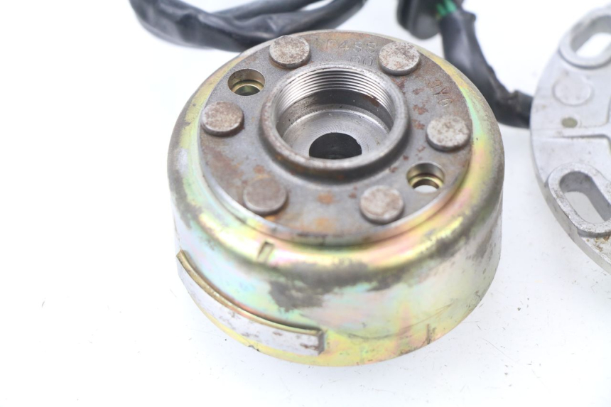 photo de ROTOR STATOR YAMAHA YZ 125 (1998 - 2005) - Gros plan technique