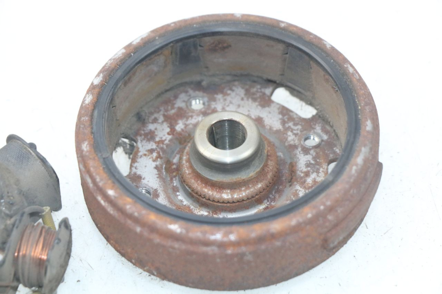 photo de ROTOR STATOR PEUGEOT ZENITH 50 (1994 - 1999) - Points de fixation