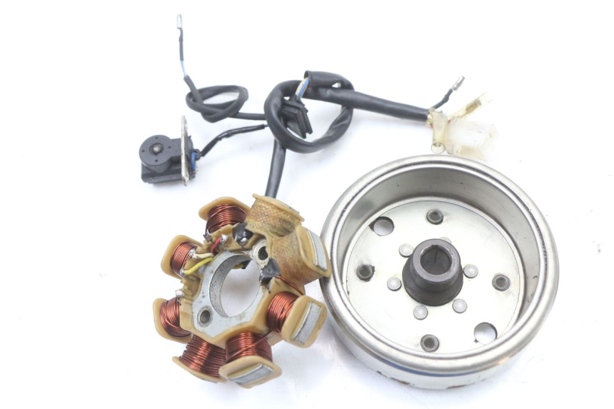 photo de ROTOR STATOR UNIVERSAL BIKE ZN50QT-11B 50 (2018 - 2021) - Vue principale