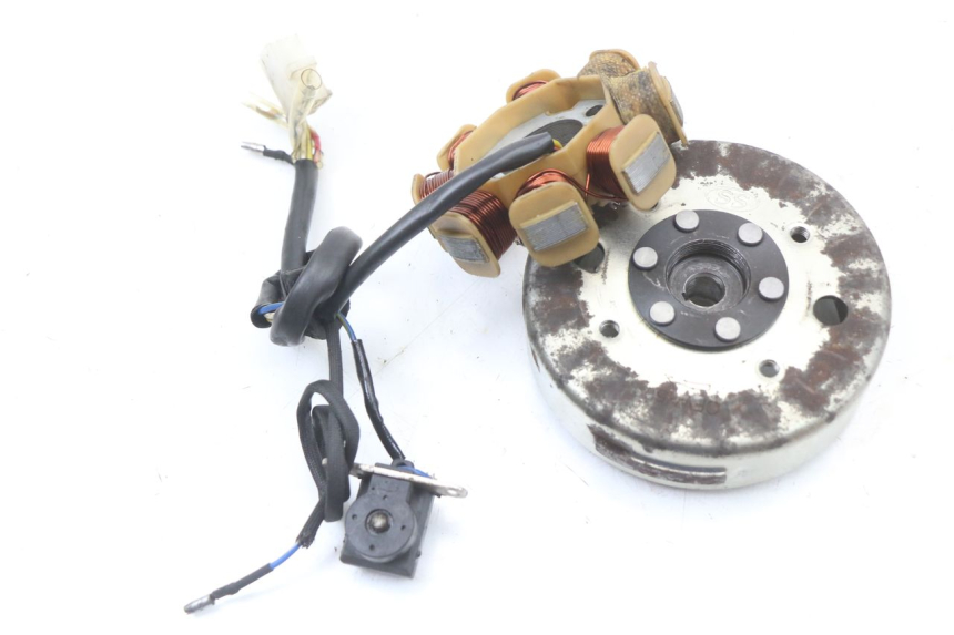 photo de ROTOR STATOR UNIVERSAL BIKE ZN50QT-11B 50 (2018 - 2021) - Détail de la pièce
