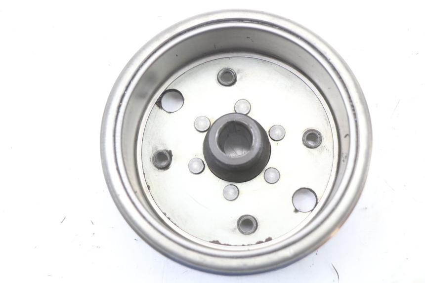 photo de ROTOR STATOR UNIVERSAL BIKE ZN50QT-11B 50 (2018 - 2021) - Gros plan technique