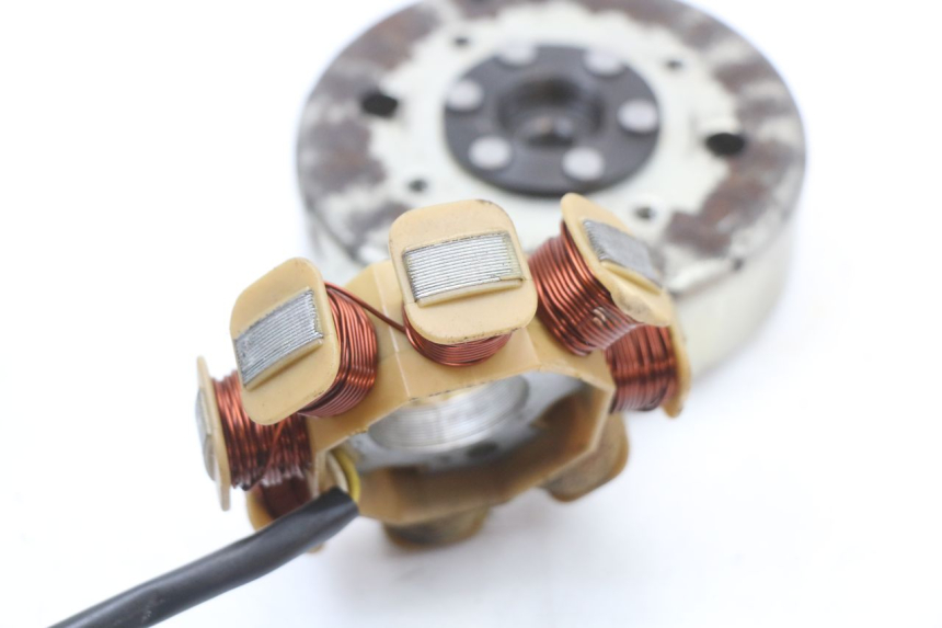 photo de ROTOR STATOR UNIVERSAL BIKE ZN50QT-11B 50 (2018 - 2021) - Points de fixation