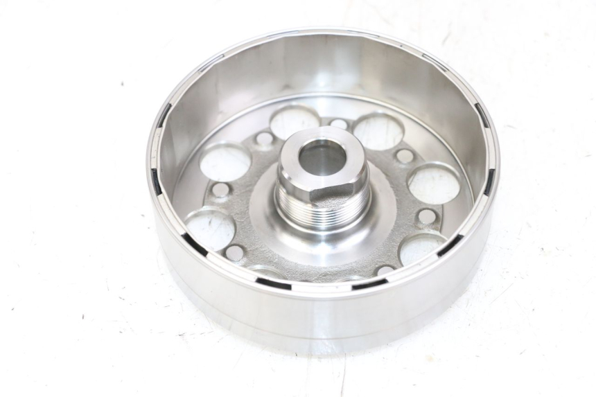 photo de ROTOR SUZUKI GSR 750 (2011 - 2017) - Vue principale