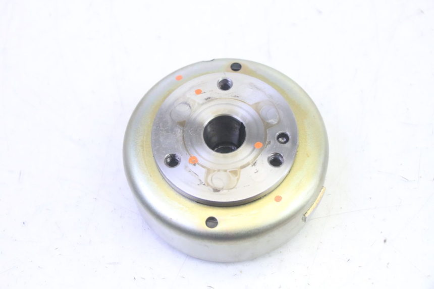 photo de ROTOR KYMCO ZING 125 (1997 - 2003) - Détail de la pièce