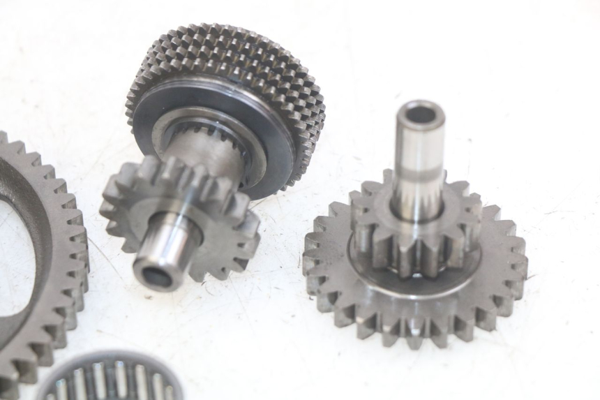 photo de ROUE LIBRE DEMARREUR SUZUKI BURGMAN 650 (2002 - 2004) - Vue d’ensemble