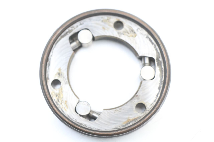 photo de ROUE LIBRE DEMARREUR SUZUKI BURGMAN 125 (2007 - 2014) - Gros plan technique