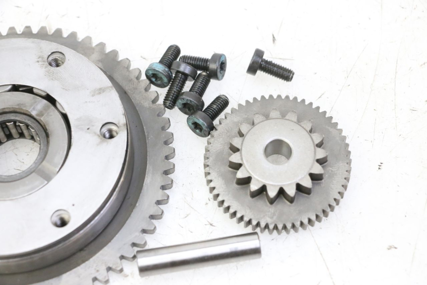 photo de ROUE LIBRE DEMARREUR HONDA CBF 125 (2009 - 2015) - Vue d’ensemble