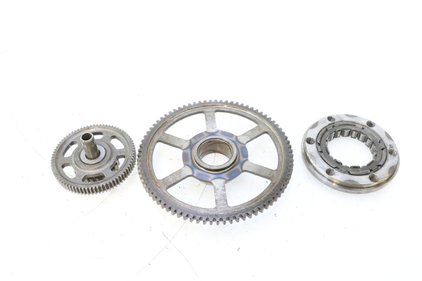 photo de ROUE LIBRE DEMARREUR YAMAHA FJR 1300 (2001 - 2005) - Gros plan technique