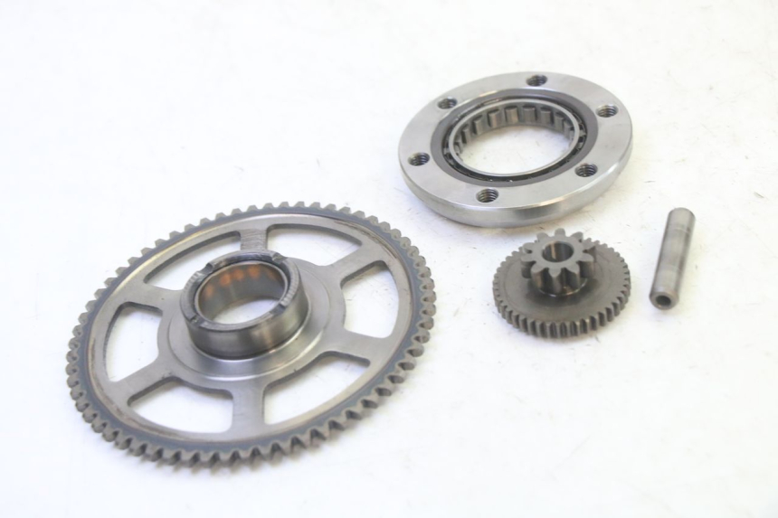 photo de ROUE LIBRE DEMARREUR YAMAHA FZ6 N FAZER 600 (2004 - 2006) - Autre angle de vue