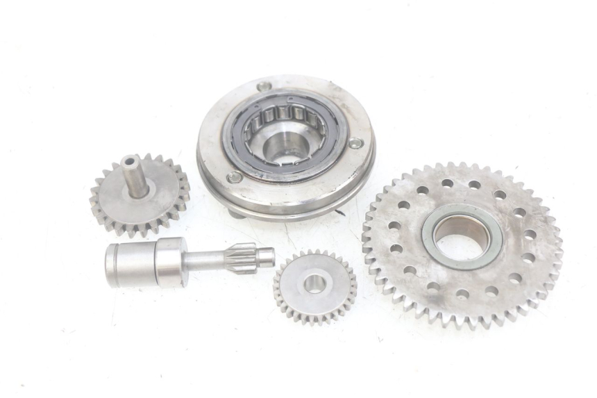 photo de ROUE LIBRE DEMARREUR YAMAHA FZS FAZER 600 (1998 - 2001) - Vue d’ensemble