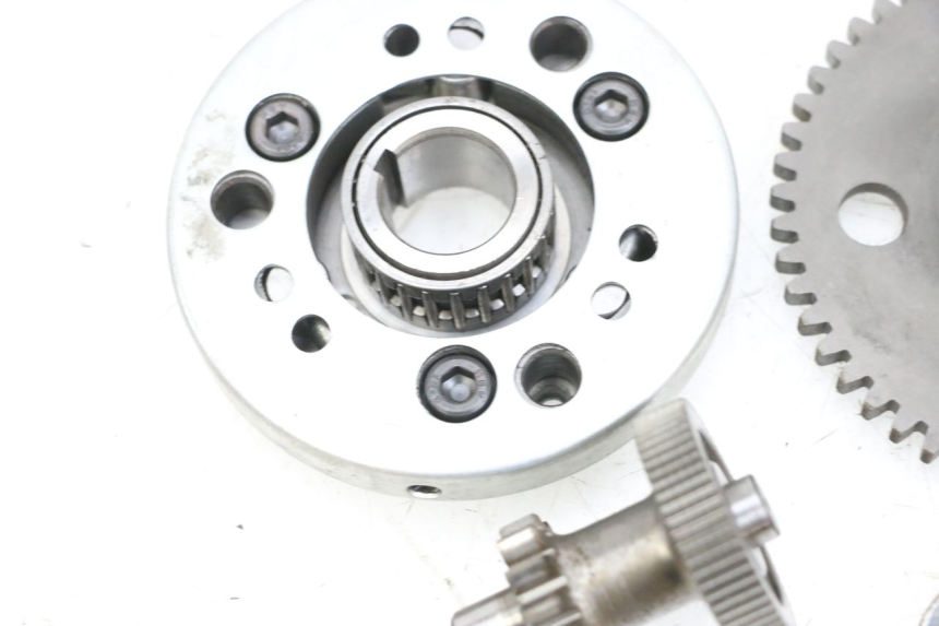 photo de ROUE LIBRE DEMARREUR SYM ORBIT III 3 4T 50 (2018 - 2021) - Gros plan technique