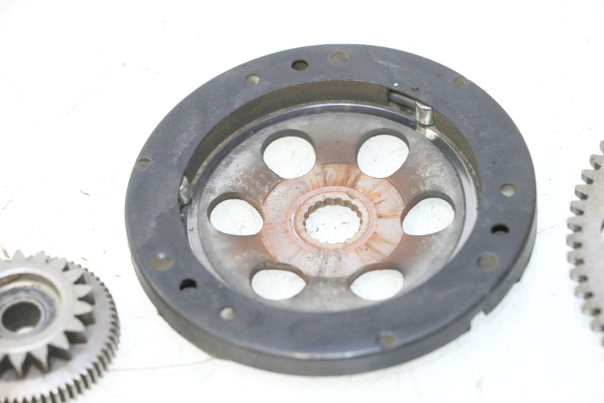 photo de ROUE LIBRE DEMARREUR YAMAHA SLIDER 50 (1999 - 2004) - Points de fixation