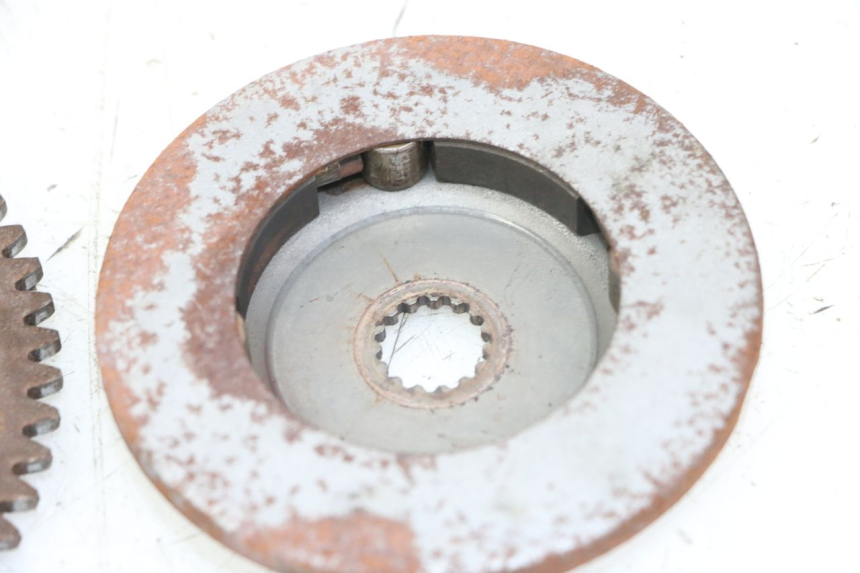 photo de ROUE LIBRE DEMARREUR YAMAHA YP MAJESTY 125 (2007 - 2010) - Gros plan technique