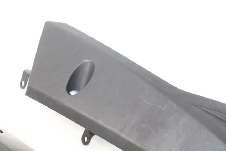 photo de SABOT MOTEUR YAMAHA FZ8 800 (2010 - 2016) - Gros plan technique