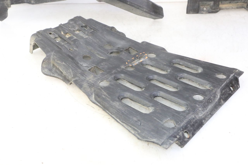 photo de SABOT MOTEUR YAMAHA YFM GRIZZLY 550 (2008 - 2015) - Vue rapprochée