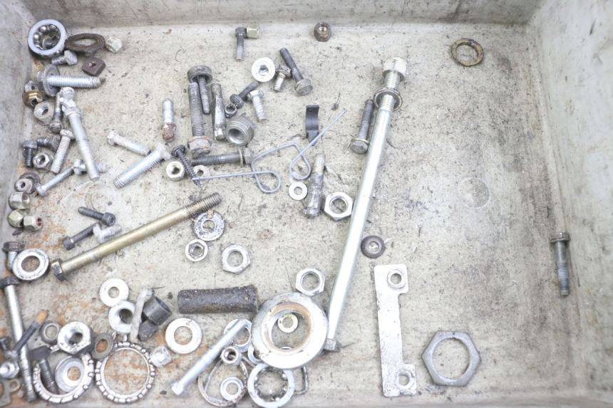 photo de SAC VISSERIE VIS PEUGEOT 103 VOGUE VS2 50 (2004 - 2017) - Détail de la pièce