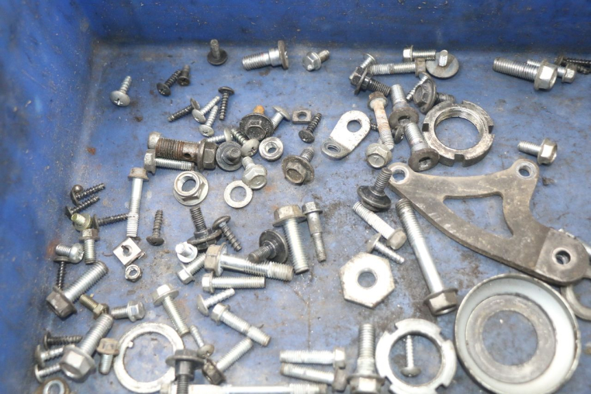 photo de SAC VISSERIE VIS SUZUKI ADDRESS 110 (2015 - 2020) - Détail de la pièce