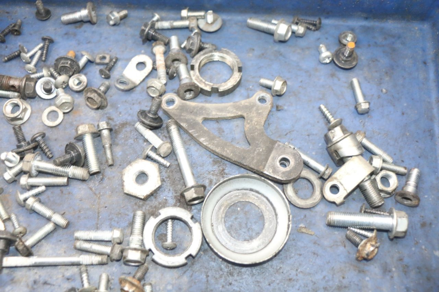 photo de SAC VISSERIE VIS SUZUKI ADDRESS 110 (2015 - 2020) - Zoom état d’usage