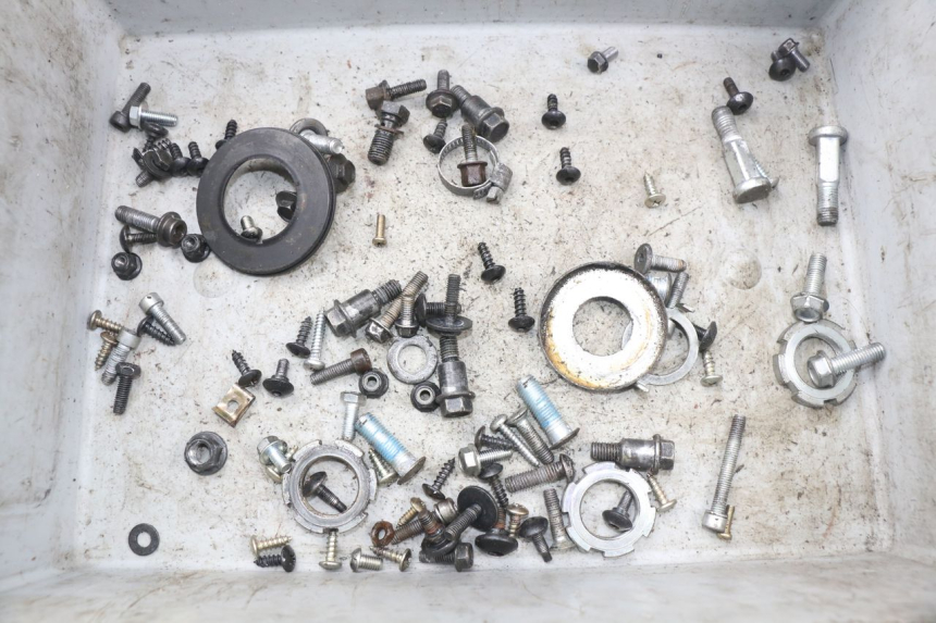 photo de SAC VISSERIE VIS YAMAHA AEROX NAKED 2T 50 (2013 - 2017) - Vue principale