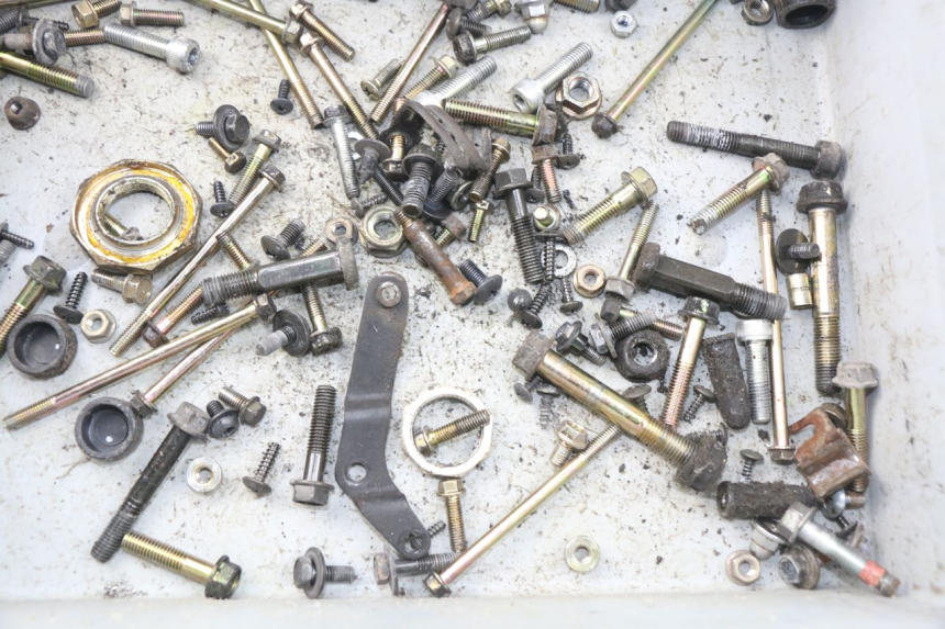 photo de SAC VISSERIE VIS KYMCO AGILITY 4T 50 (2005 - 2018) - Détail de la pièce