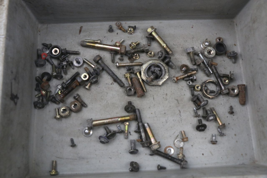 photo de SAC VISSERIE VIS KYMCO AGILITY 4T 50 (2005 - 2018) - Vue principale