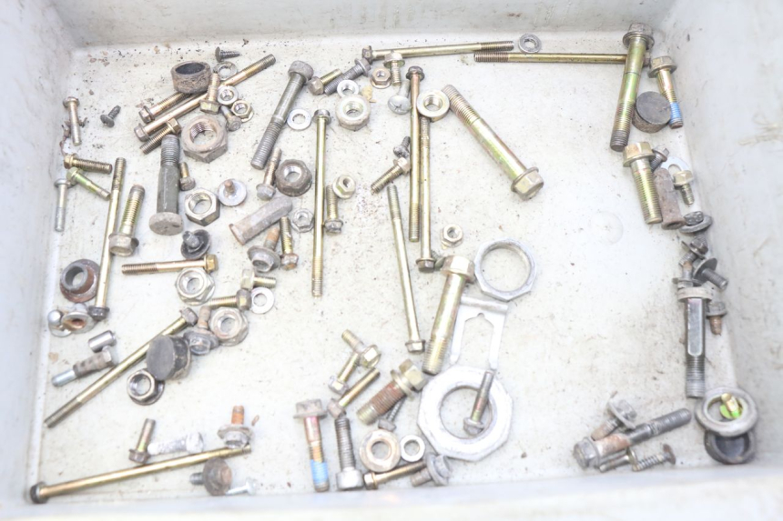 photo de SAC VISSERIE VIS KYMCO AGILITY 4T 50 (2005 - 2018) - Détail de la pièce