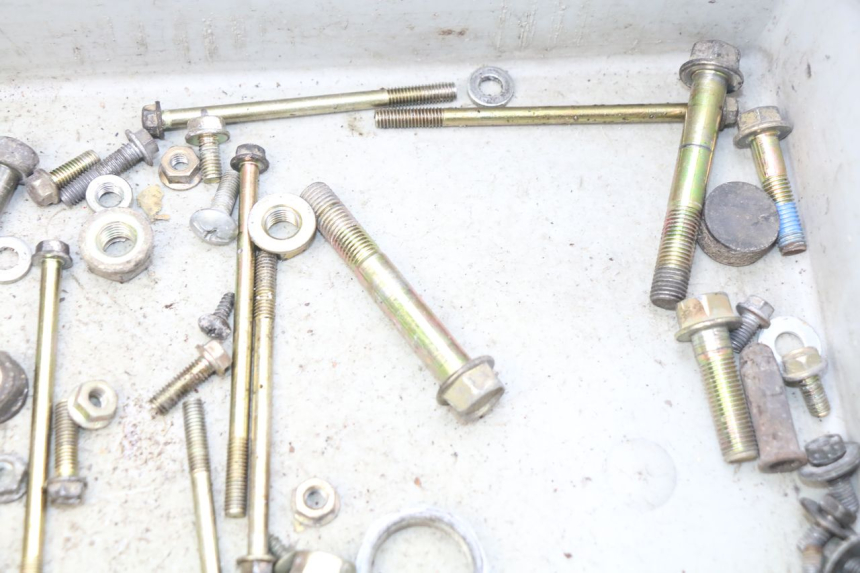 photo de SAC VISSERIE VIS KYMCO AGILITY 4T 50 (2005 - 2018) - Autre angle de vue